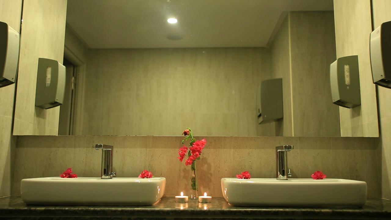 Les Palmiers Hotel